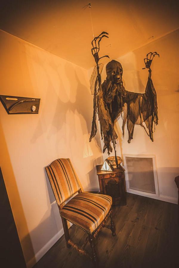 Repaire Du Sorcier Un Apartement Magique Troyes Exterior foto